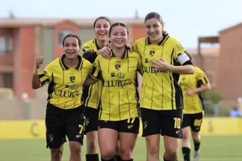 فوز الأهلي وصدارة دجلة.. وانتصار زد 13-0 في دوري السيدات